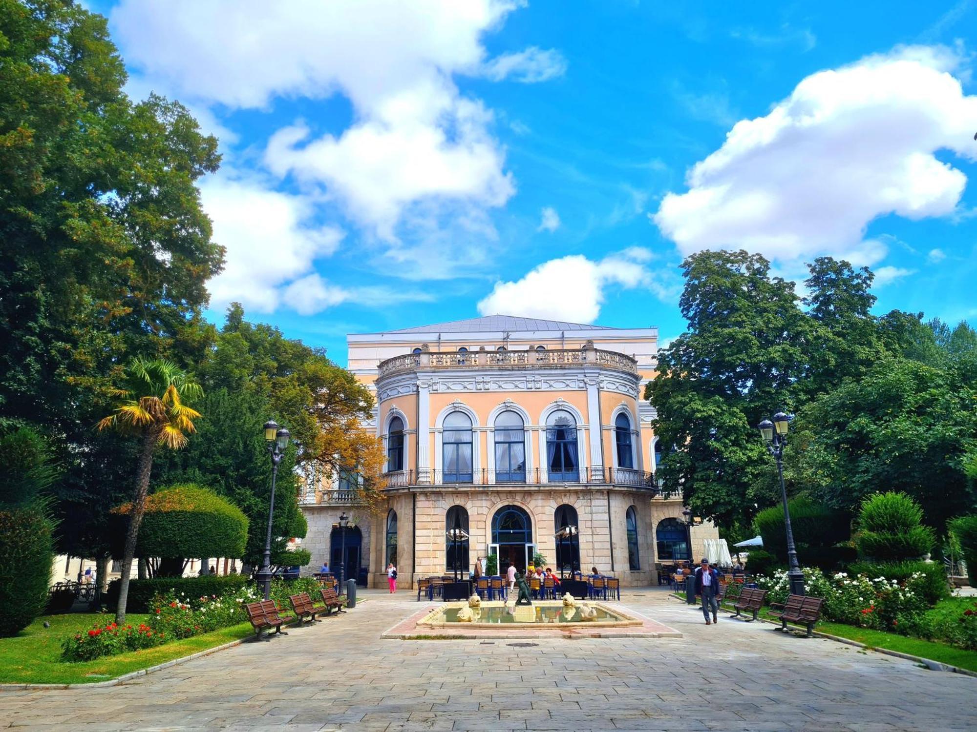 Urban Burgos Otel Dış mekan fotoğraf
